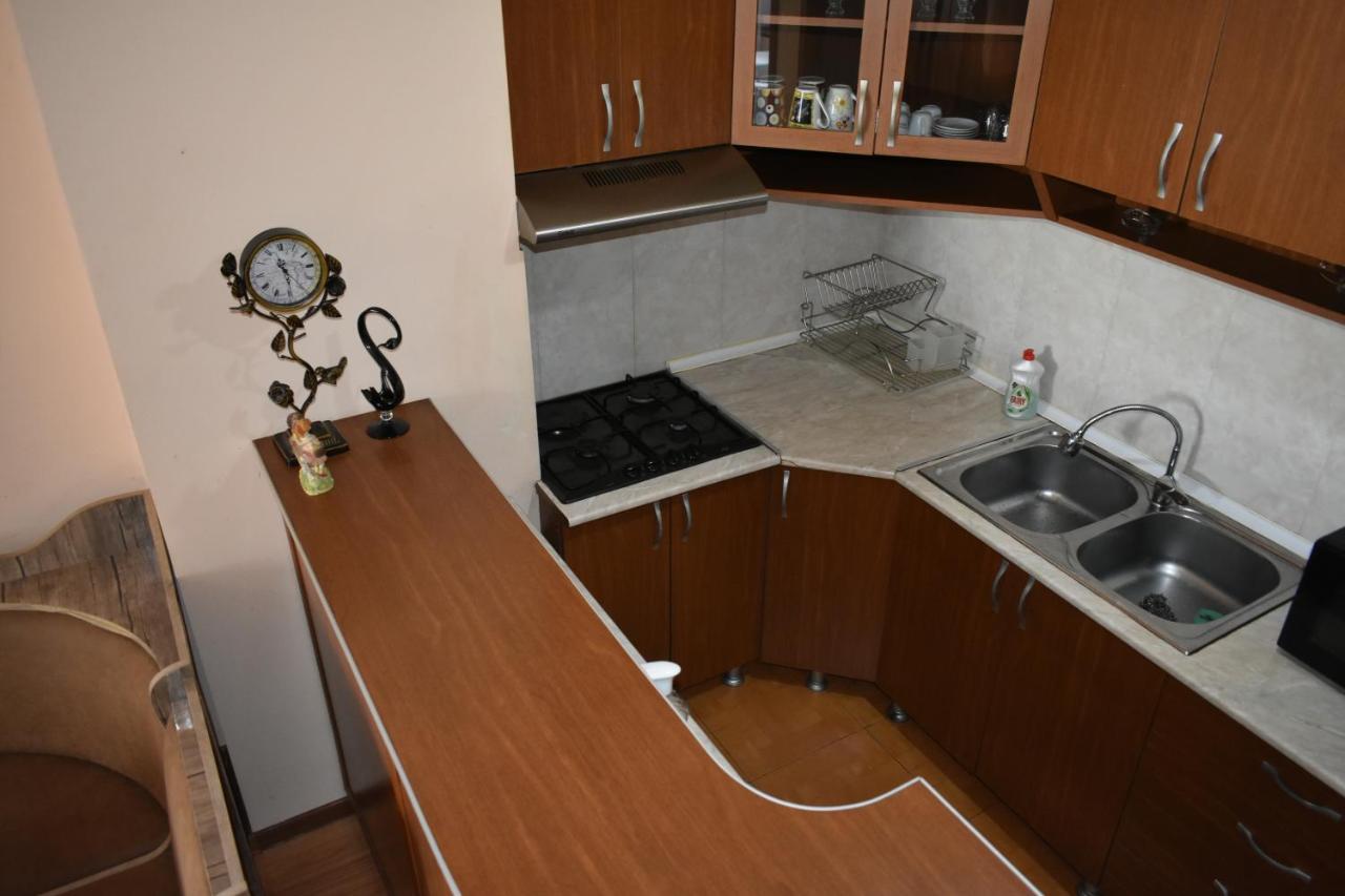 Ucha'S Apartment Batumi Exterior photo