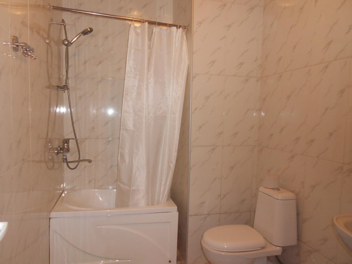 Ucha'S Apartment Batumi Exterior photo